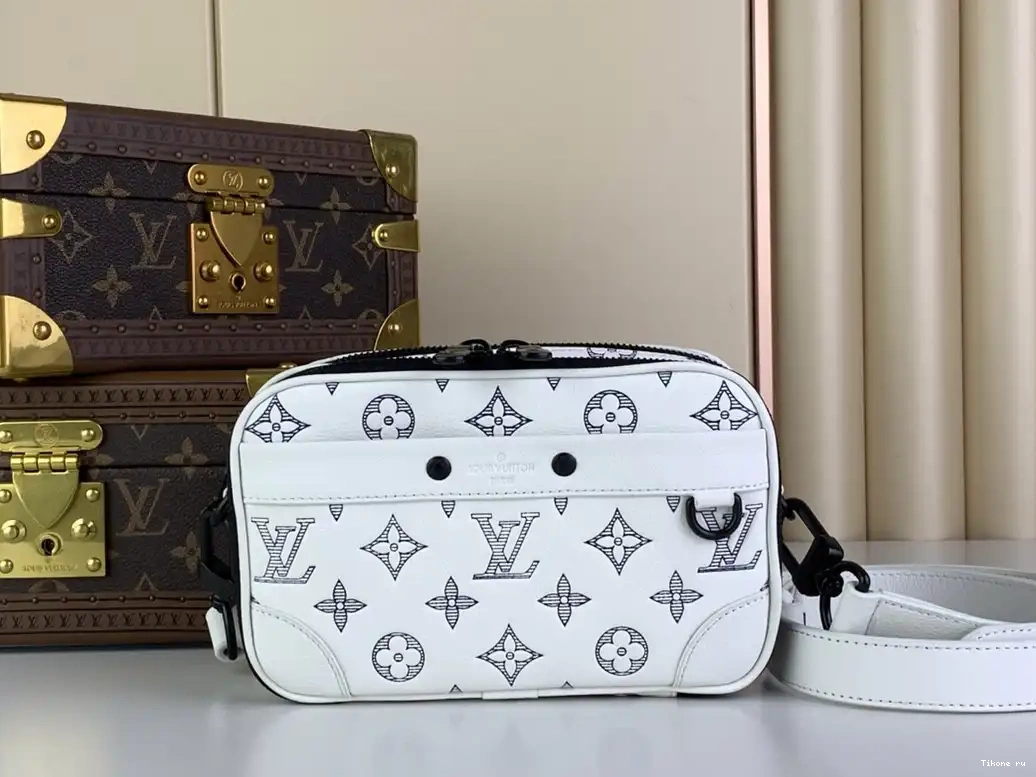 Affordable LOUIS Alpha-11.0*18.5*6.5CM Nano VUITTON 0529